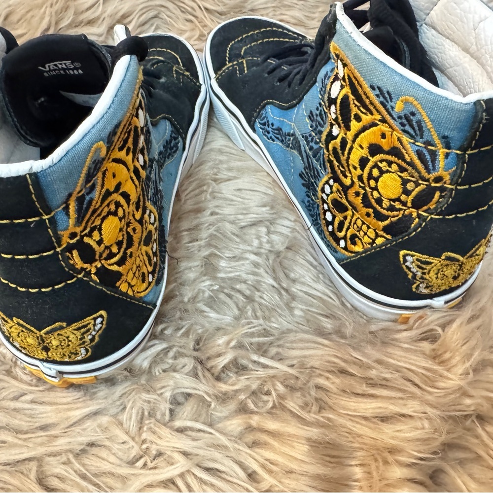 VANS Sk8-Hi Unisex Dia de Los Muertos Embroidered Sneakers. Men’s 4.5 Women’s 6​ - Picture 3 of 12